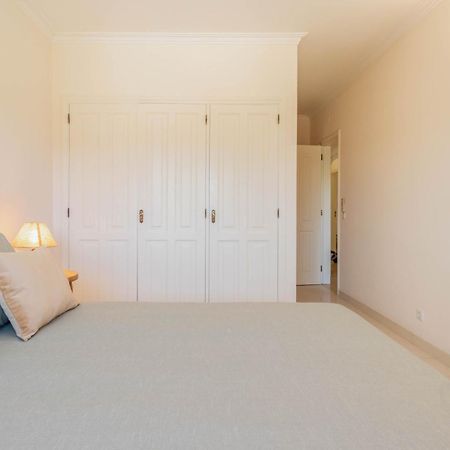 Central Cascais Apartment With Private Parking Экстерьер фото