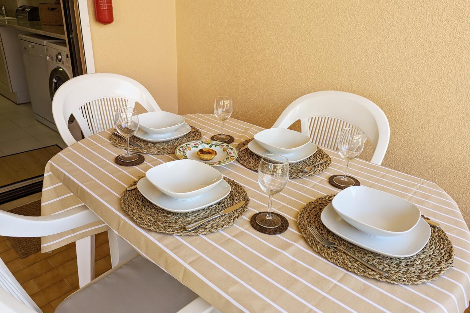 Central Cascais Apartment With Private Parking Экстерьер фото