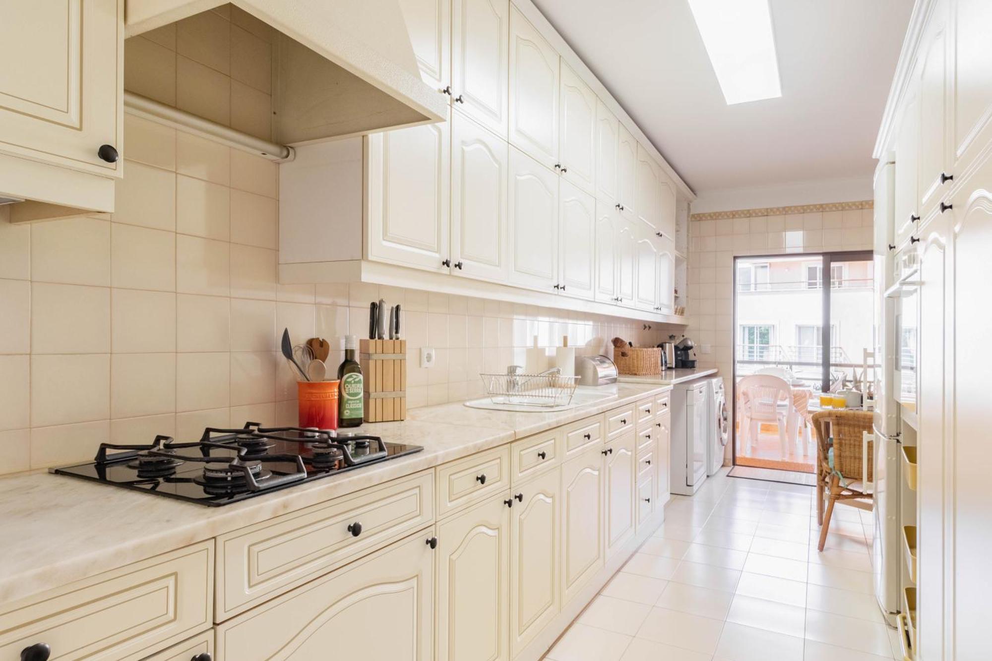 Central Cascais Apartment With Private Parking Экстерьер фото