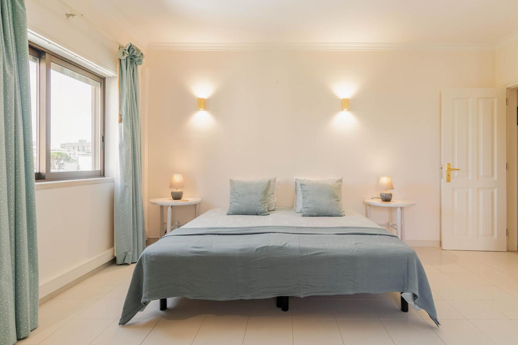 Central Cascais Apartment With Private Parking Экстерьер фото